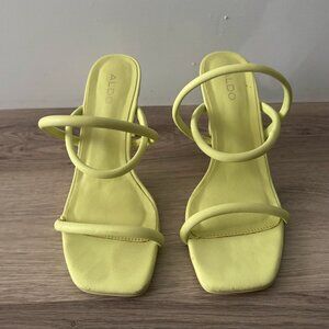Aldo Karla neon yellow/lime heel size US  6.5 EUR 37